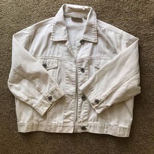 Vintage white denim jacket 🤍
